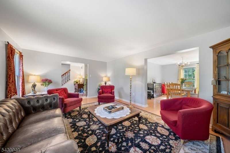 32 Montville Ave - Photo 6 of 25