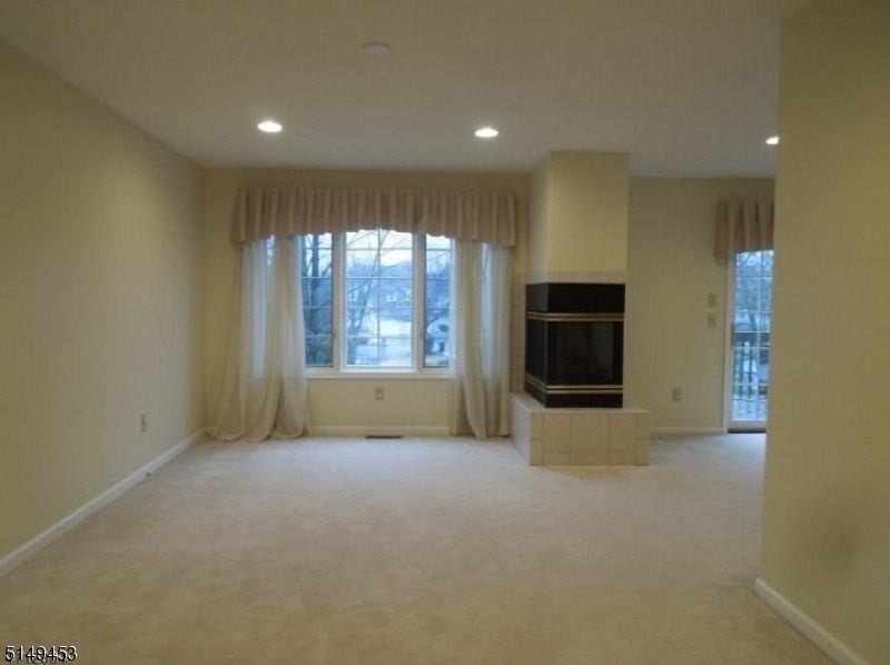 15 Barge Ct - Photo 6 of 26