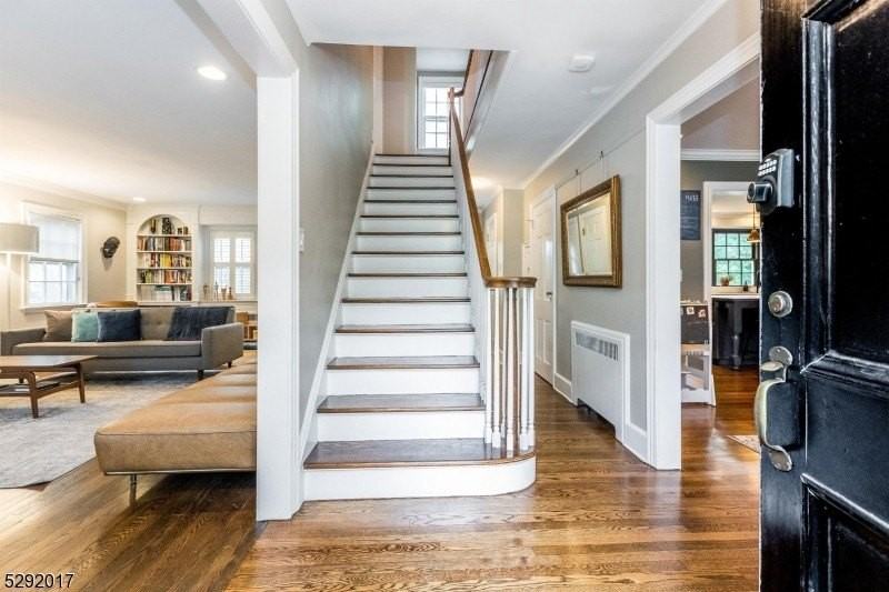 14 South Cres - Photo 5 of 37