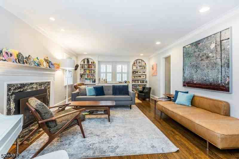 14 South Cres - Photo 6 of 37