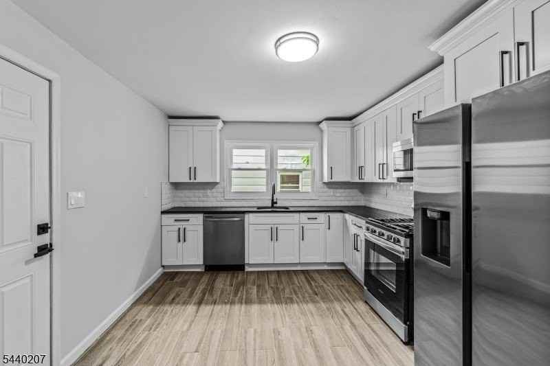 115 Smith St #2B - Photo 3 of 10