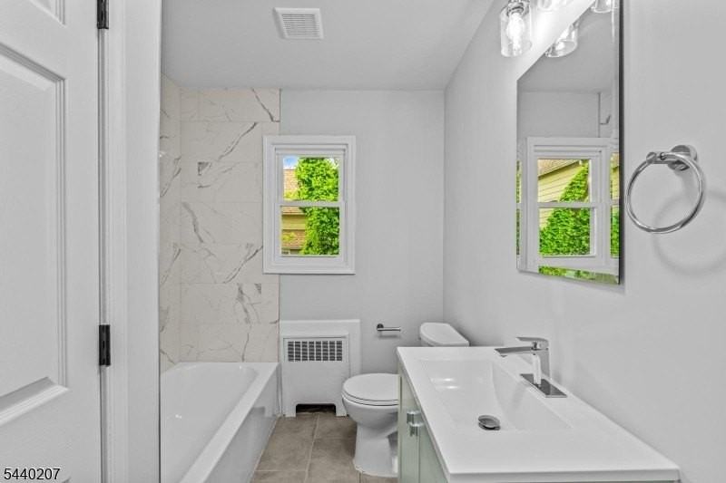 115 Smith St #2B - Photo 5 of 10