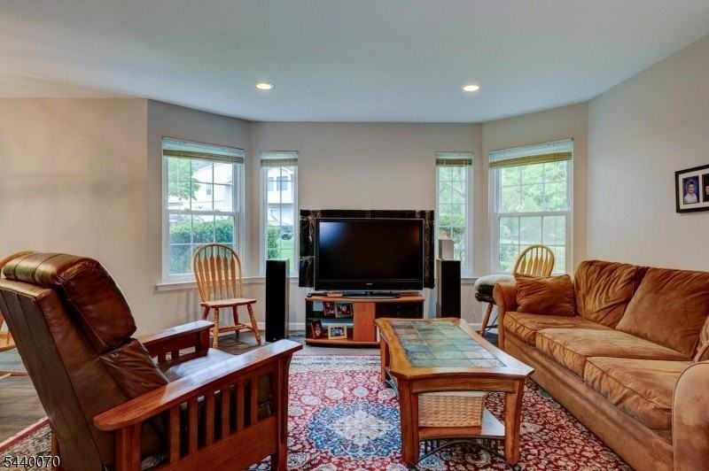 78 Wendover Ct - Photo 5 of 27