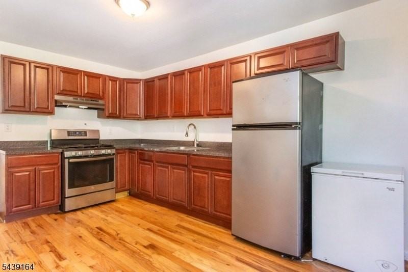 527 13th Ave #3 - Photo 4 of 23