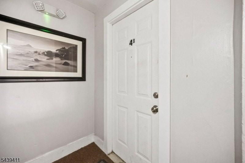 107 Macarthur Ave #4B - Photo 5 of 8