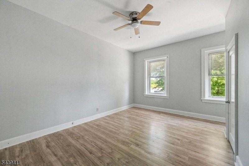 107 Macarthur Ave #4B - Photo 6 of 8