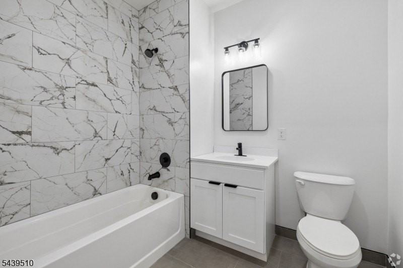 448 - 452 S Orange Ave #203 - Photo 5 of 12