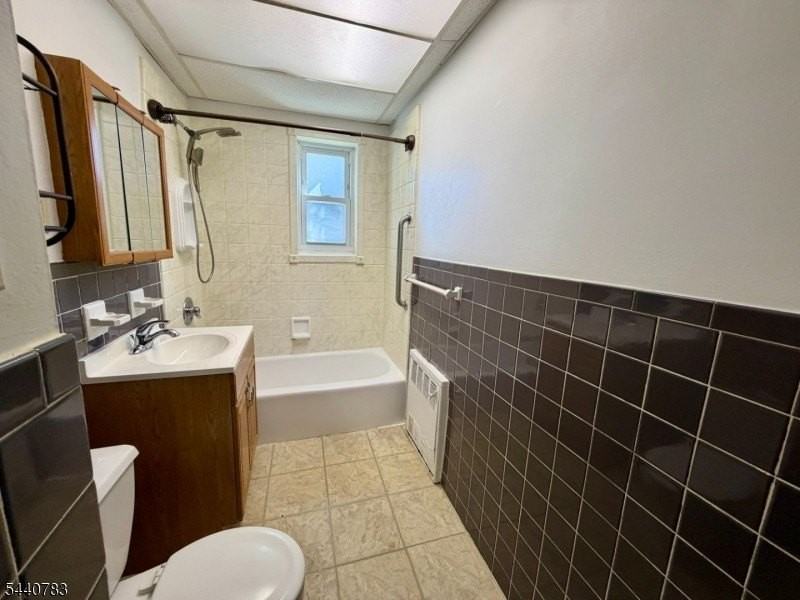 612 Hillside Ave #2D - Photo 3 of 10
