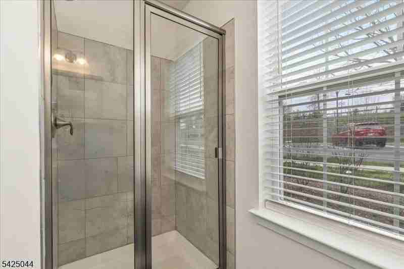 309 Saratoga Ct - Photo 7 of 39