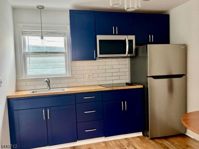 8 Newton Ave #2 - Photo 2 of 9