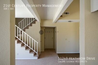 11241 Heathrow Dr - Photo 4 of 21