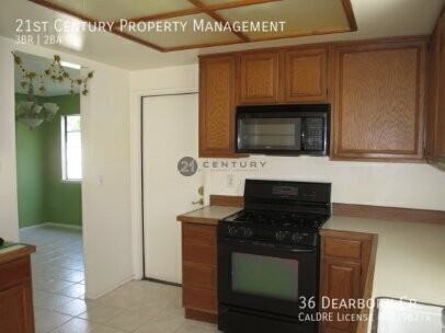 36 Dearborn Cir - Photo 3 of 25