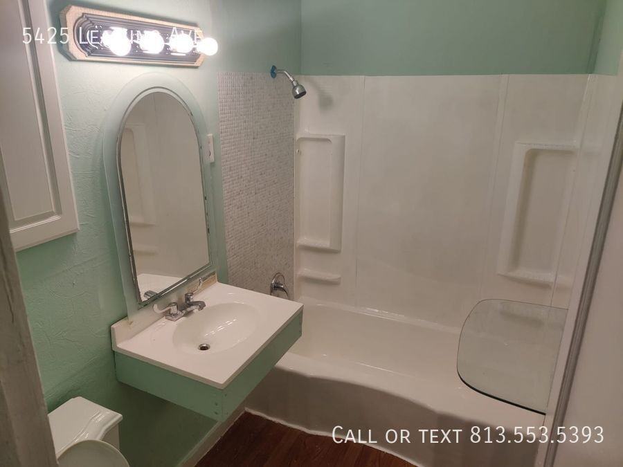 5425 Leaming Ave - Photo 2 of 11