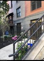 featured image of 454 Washington St #3