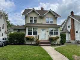 featured image of 26 Parkway W