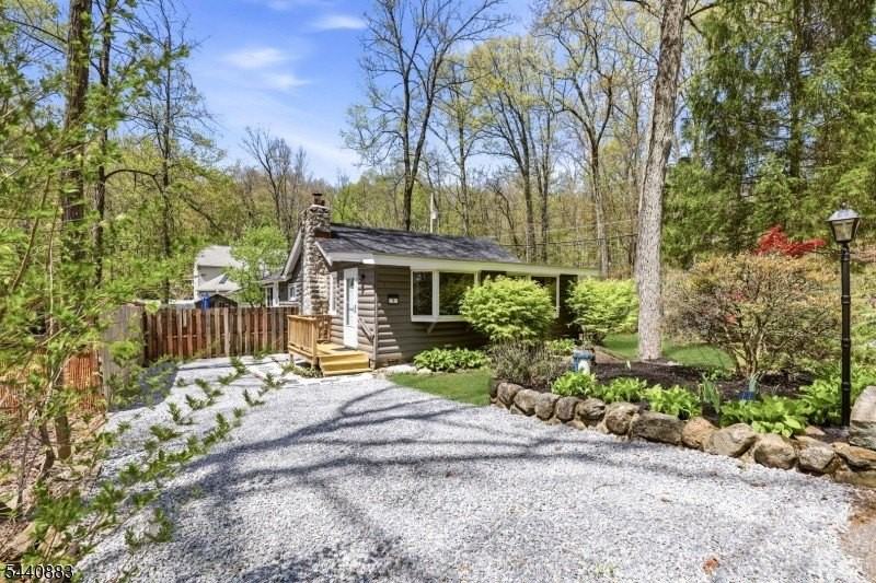5 Sanoset Rd - Photo 2 of 18
