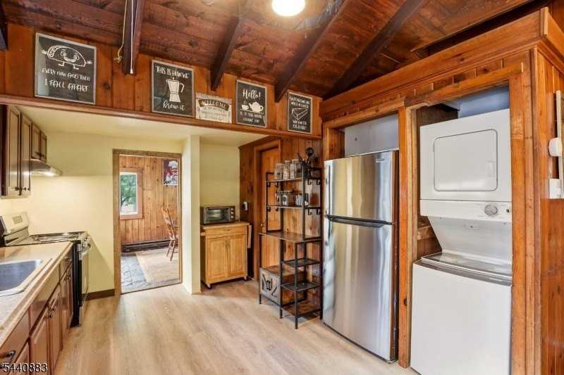 5 Sanoset Rd - Photo 4 of 18