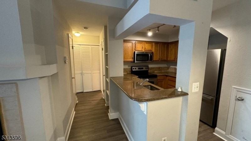 54 Wentworth Rd - Photo 5 of 20