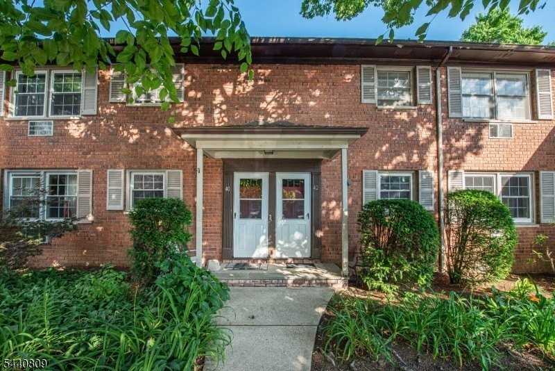 206 Main St #42A