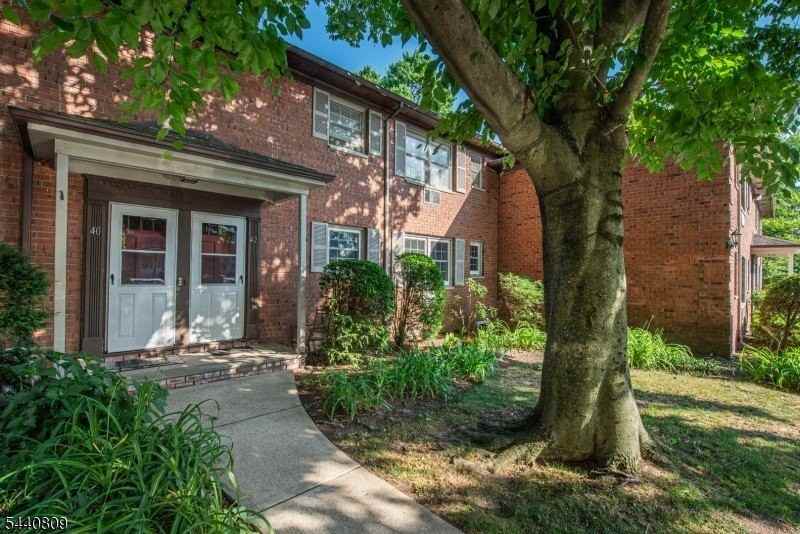 206 Main St #42A - Photo 2 of 21
