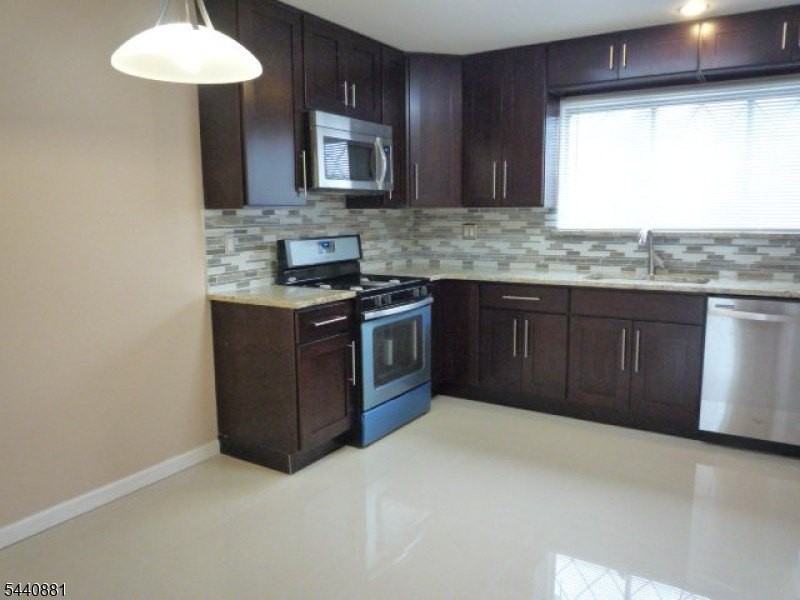 222 Wildflower Ln - Photo 2 of 19