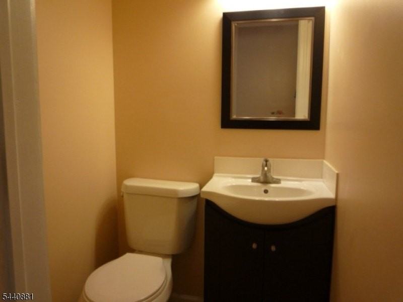 222 Wildflower Ln - Photo 4 of 19