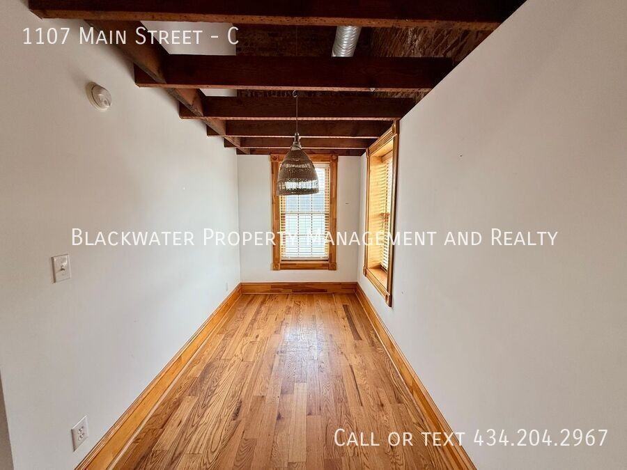 1107 Main St #C - Photo 7 of 11
