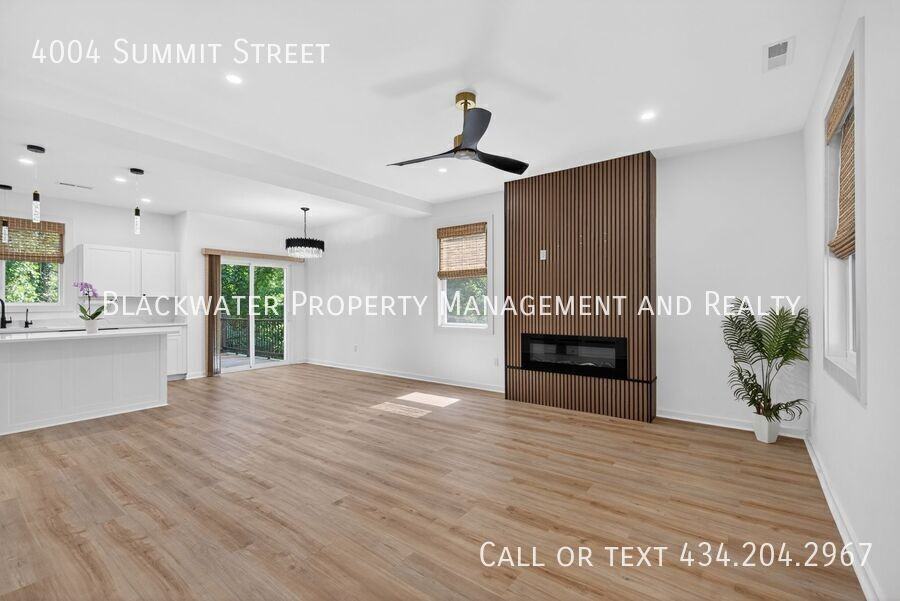 4004 Summit St - Photo 4 of 29