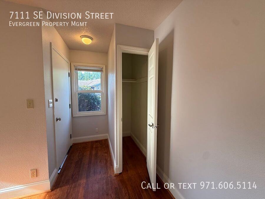 7111 Se Division St - Photo 3 of 26