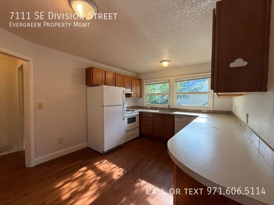 7111 Se Division St - Photo 7 of 26