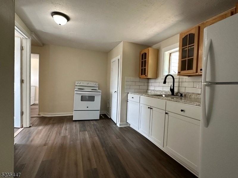 14 W Main St Apt A - Photo 4 of 20