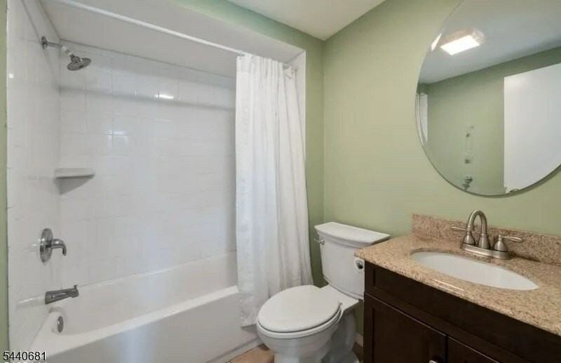 26 Harrison St #B - Photo 6 of 8