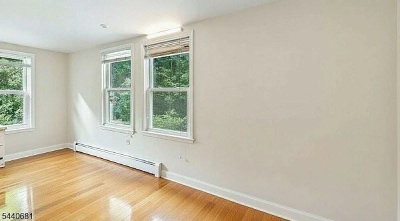 26 Harrison St #B - Photo 7 of 8