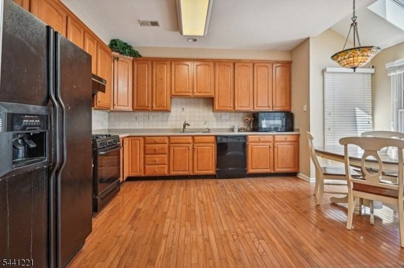 233 Patriot Hill Dr - Photo 6 of 15