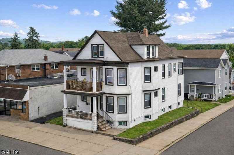 315 Haledon Ave - Photo 2 of 29