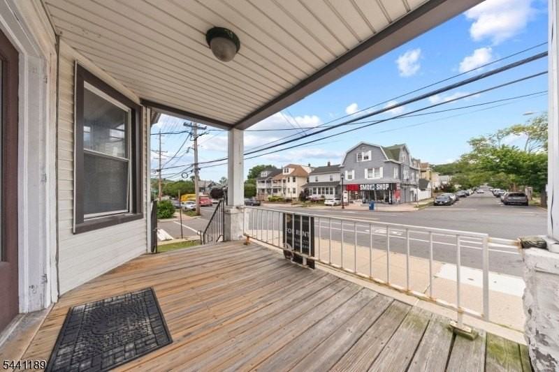 315 Haledon Ave - Photo 5 of 29