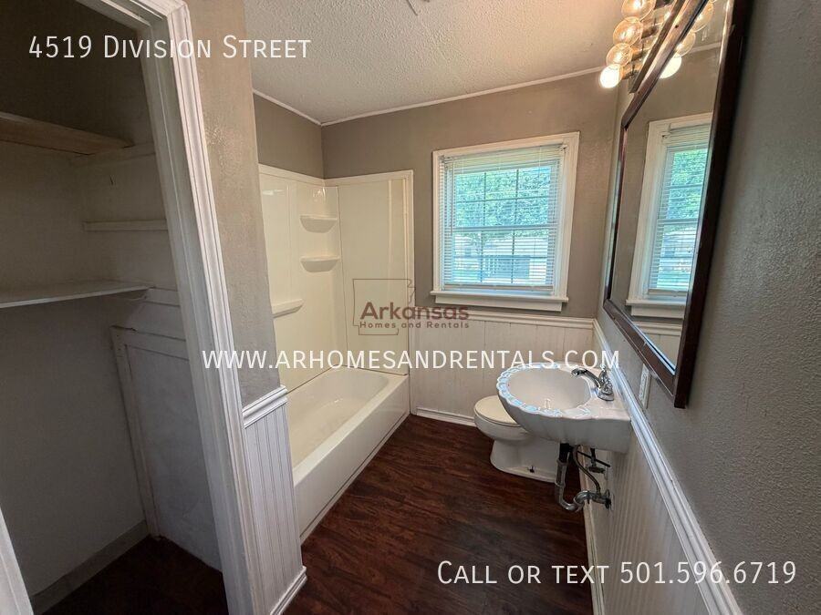 4519 Division St - Photo 6 of 13