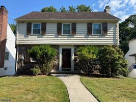 featured image of 44 Greenwood Dr