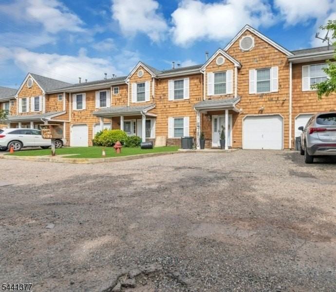 19 Delavan Ct - Photo 6 of 35