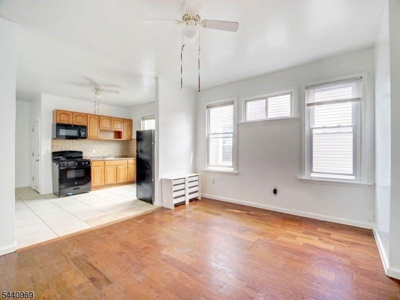 143 Huntington Ter #2R - Photo 7 of 15
