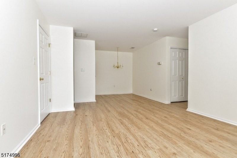 1132 Stafford St #1132 - Photo 5 of 21