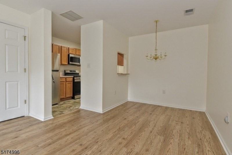 1132 Stafford St #1132 - Photo 7 of 21
