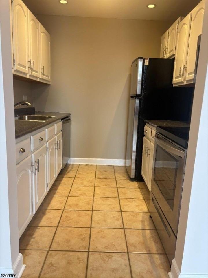 220 Main St #202 - Photo 2 of 17