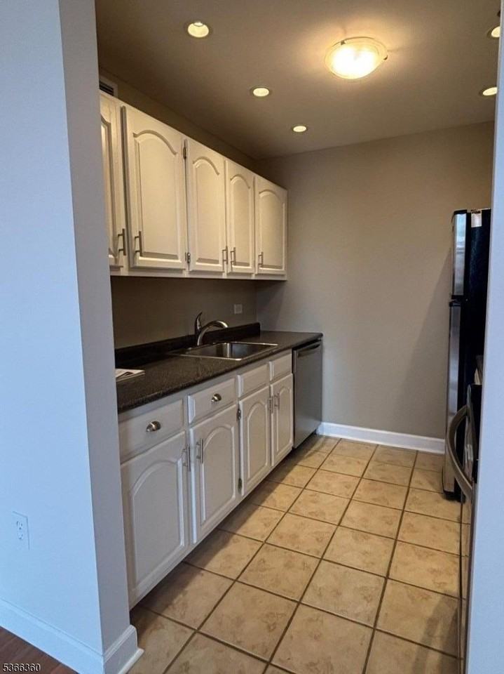 220 Main St #202 - Photo 3 of 17