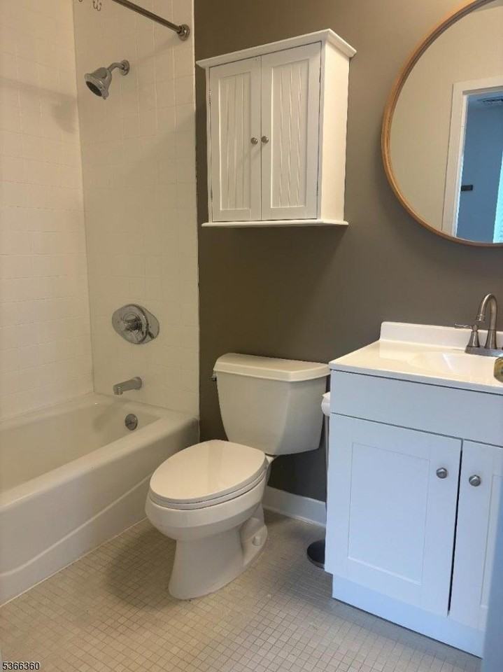 220 Main St #202 - Photo 6 of 17