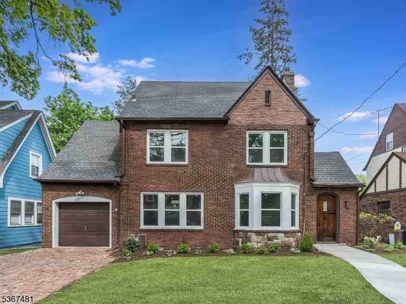 186 Gregory Ave