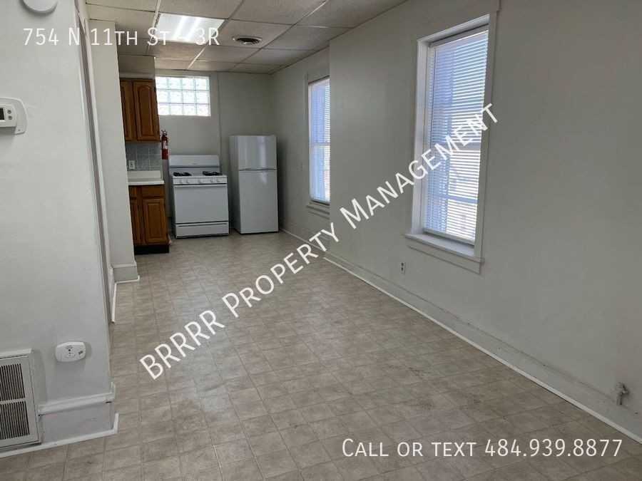 754 N 11th St #3R - Photo 6 of 12