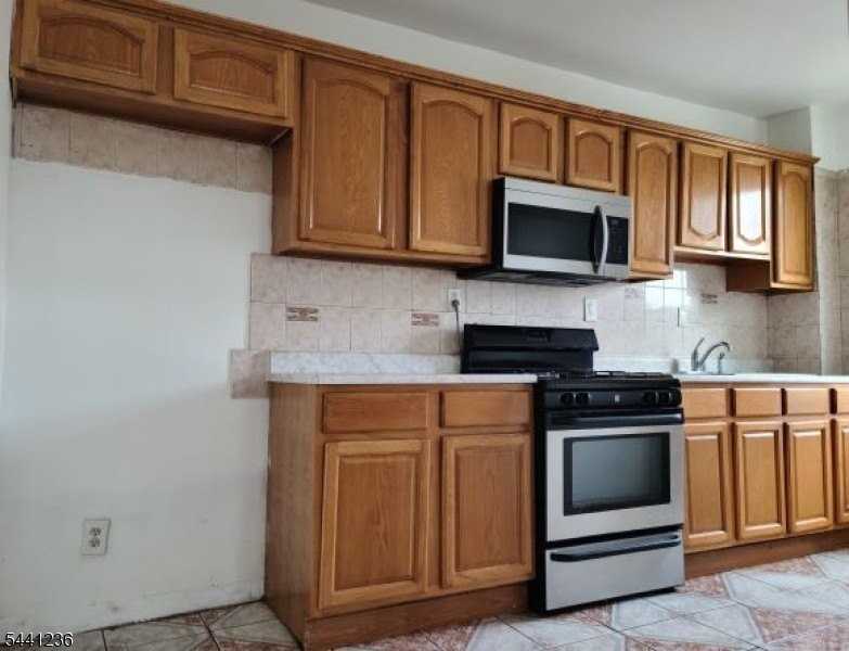 54 Smith St #A - Photo 2 of 12