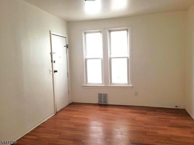 54 Smith St #A - Photo 6 of 12