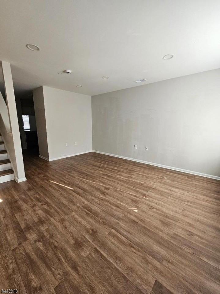 72 Boyd St - Photo 3 of 14
